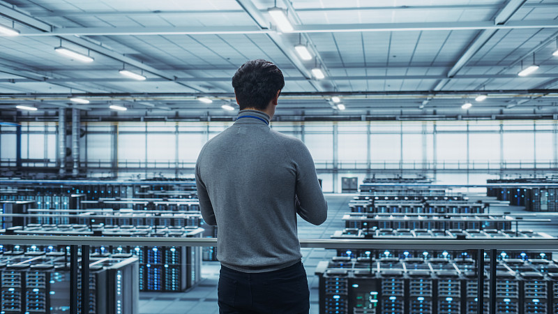 數(shù)據(jù)中心工程師的多維角色 從筆記本電腦到云端的全棧守護(hù)